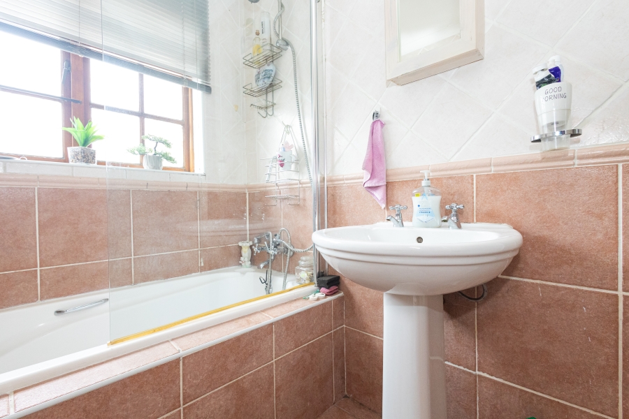 3 Bedroom Property for Sale in Parklands Western Cape